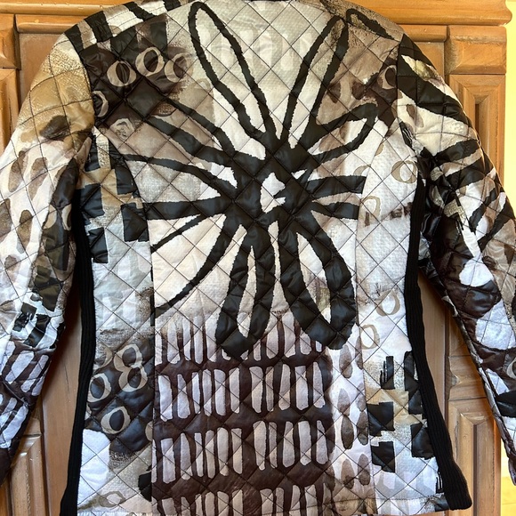 Dolcezza quilted jacket, black, brown,grey print, small, NWT - Picture 2 of 3